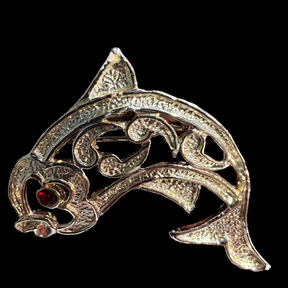 Gerrys Fish Brooch‎ Gold Tone Red Rhinestone Eye Ocean Beach Vintage